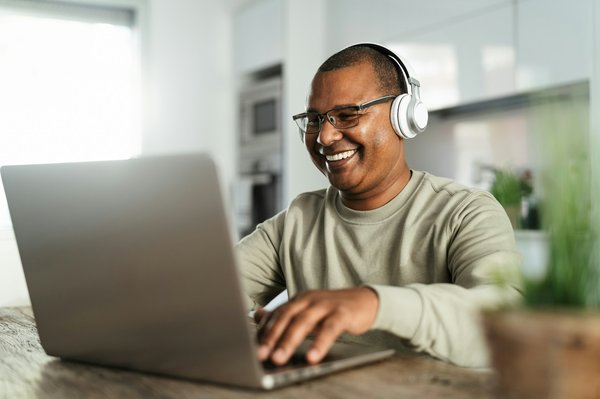 Zoom sur les meilleurs magasins d'informatique à dinan : top choix et conseils